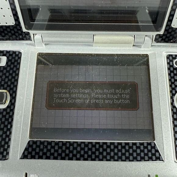 Nintendo DS Handheld System – Carbon Fiber Skin w/ Charger Portable Console Used - Picture 2 of 9